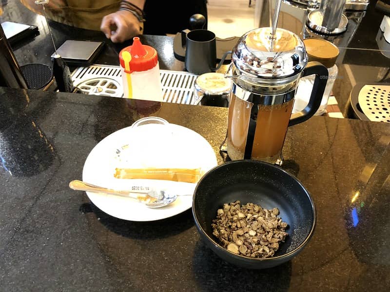 acaraki cafe jamu