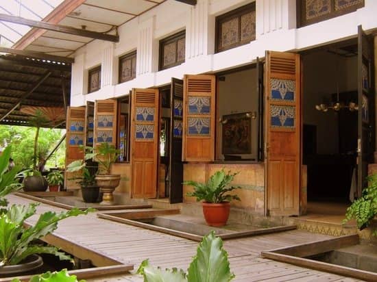 omah dhuwur restaurant