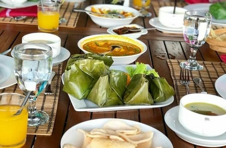 omah dhuwur restaurant