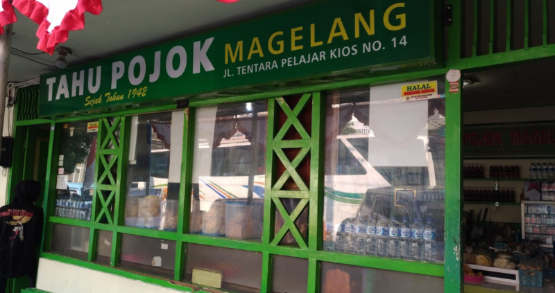 lokasi kupat tahu pojok magelang
