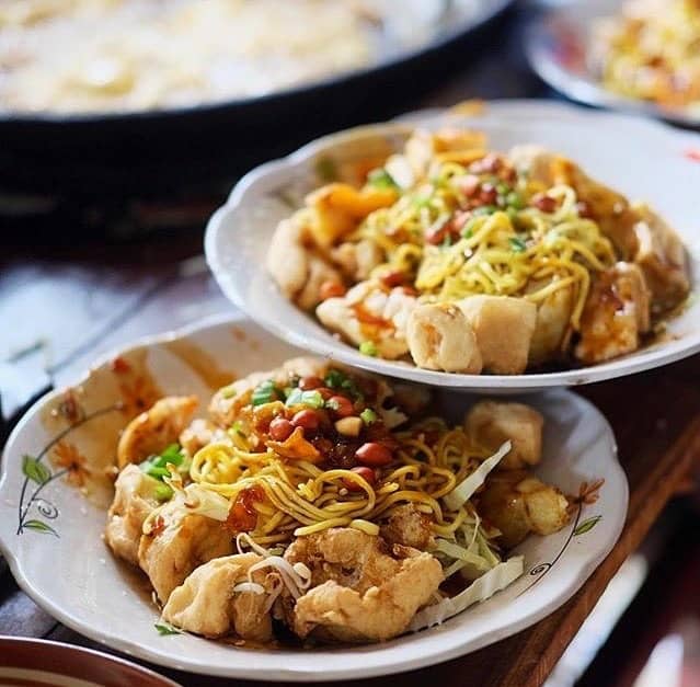 tahu kupat sido mampir