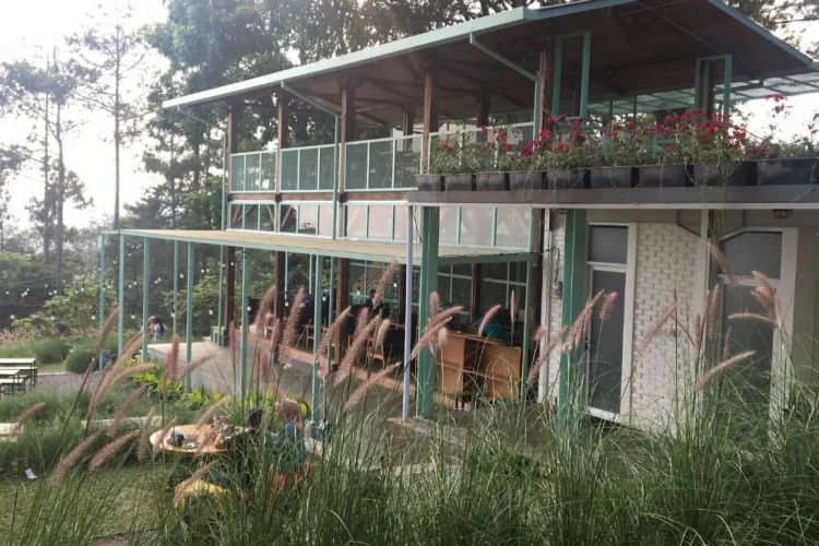 utara cafe bandung