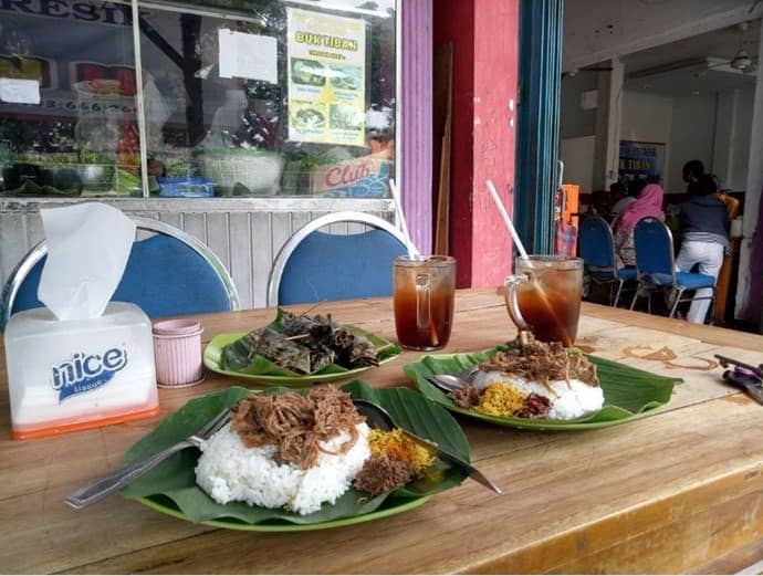 nasi krawu bu azza gresik
