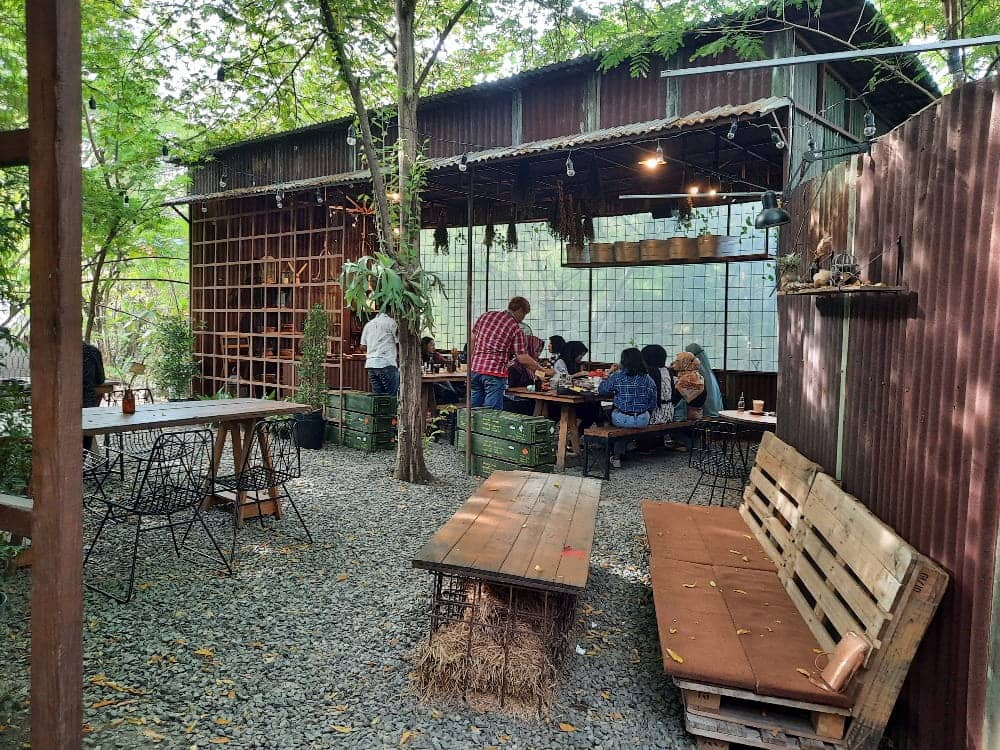 cafe kekinian di Surabaya