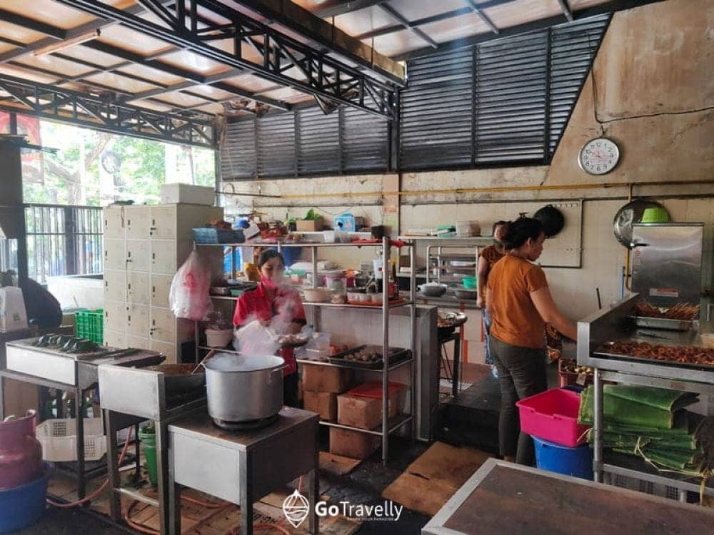 Spesial Nasi Udang Empal Bu Rudy di Kota Surabaya!
