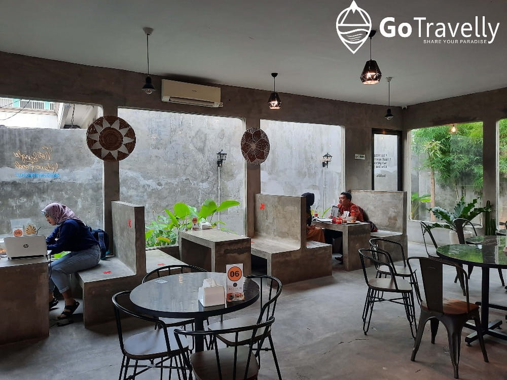 BACCANI CAFFE, Satu lagi Caffe tema rustic garden yang recommended untuk dikunjungi!