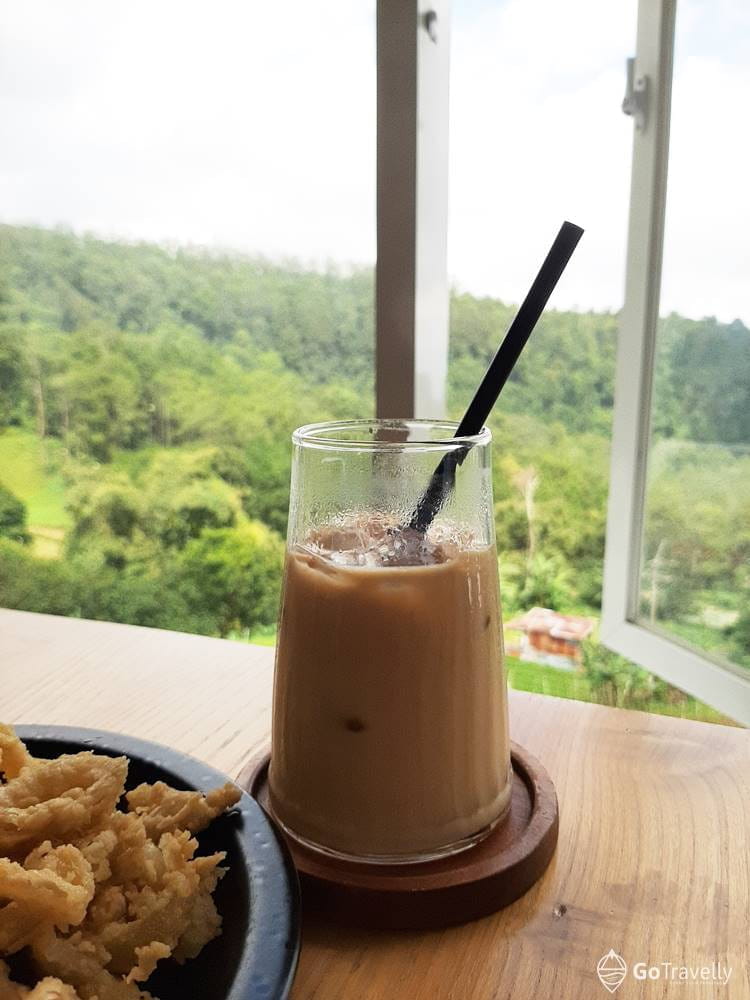 cafe bernuansa alam di Magetan