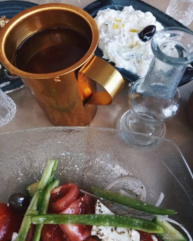 mezedaki santorini