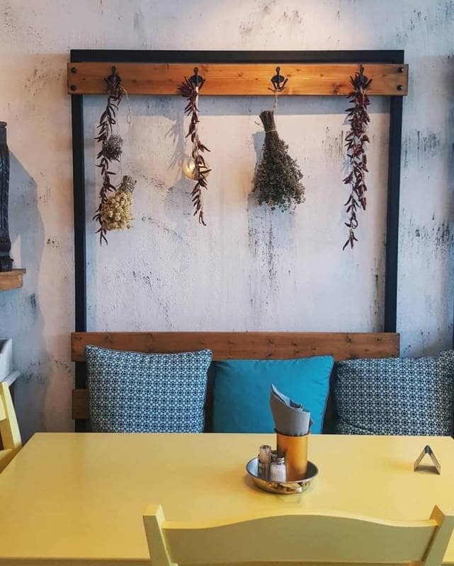 mezedaki santorini