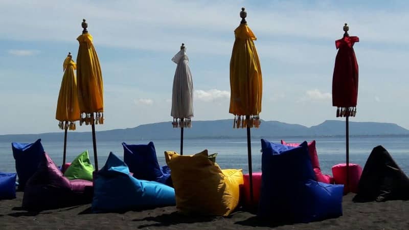 pantai syariah banyuwangi