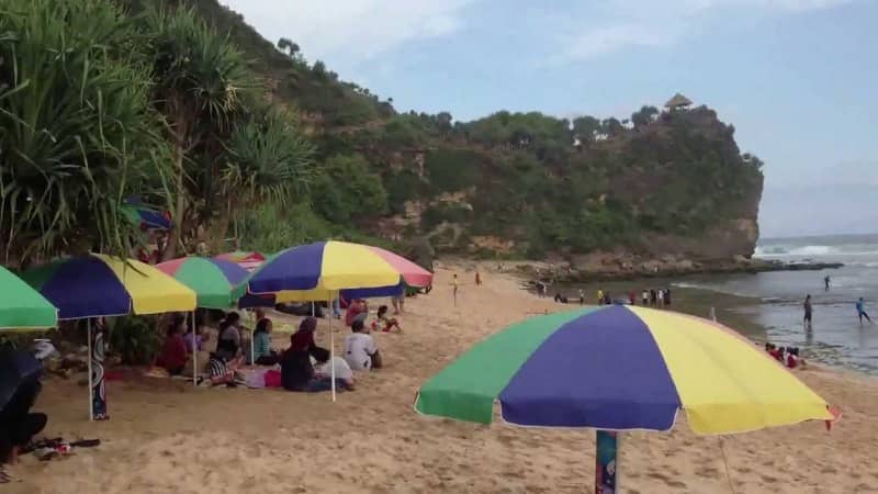 pantai pok tunggal gunung kidul