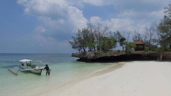 Pantai Liang Kareta
