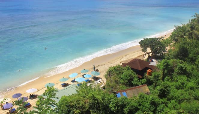 pantai bingin bali