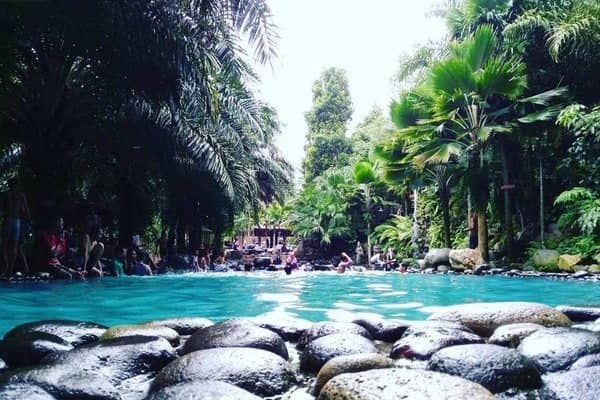 pemandian watu gunung ungaran