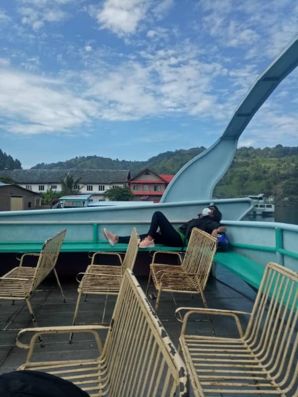 kapal penyebrangan menuju Pulau Samosir
