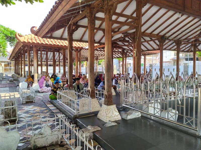 makam sunan maulana malik ibrahim