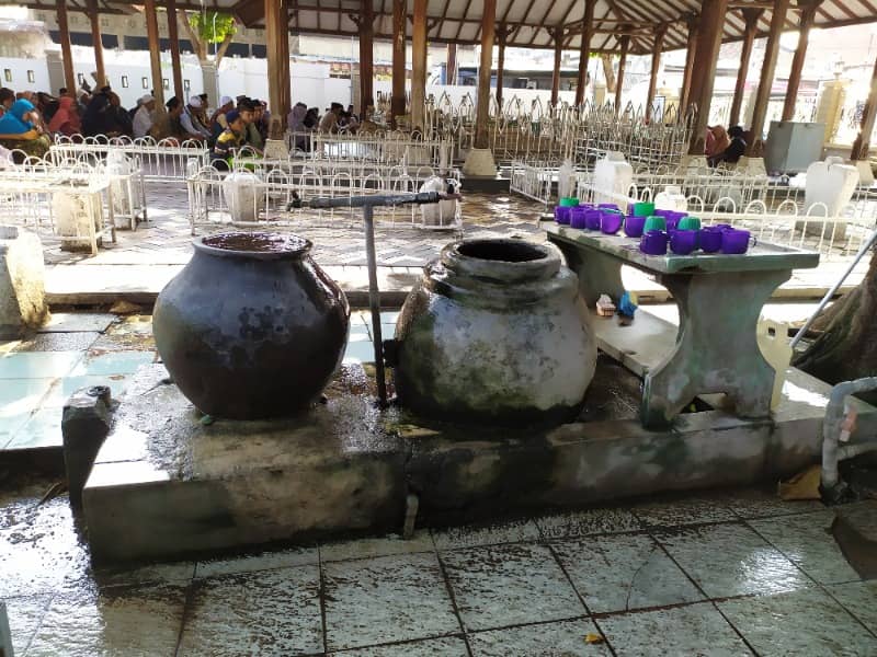 makam sunan maulana malik ibrahim