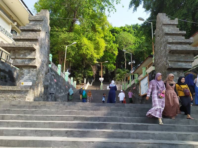 sunan giri gresik