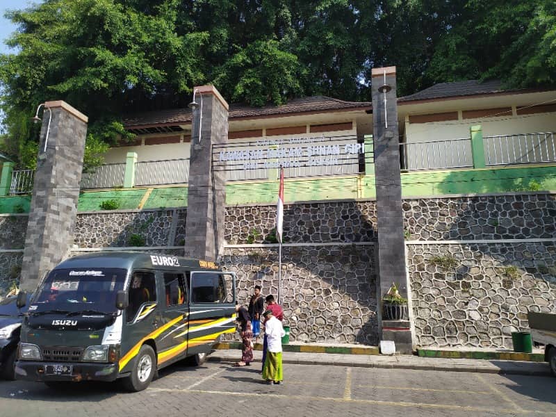 sunan giri gresik