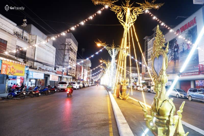 golden clock tower chiang rai