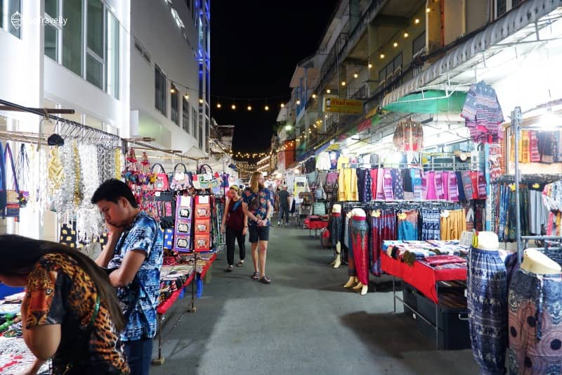 chiang rai night bazaar