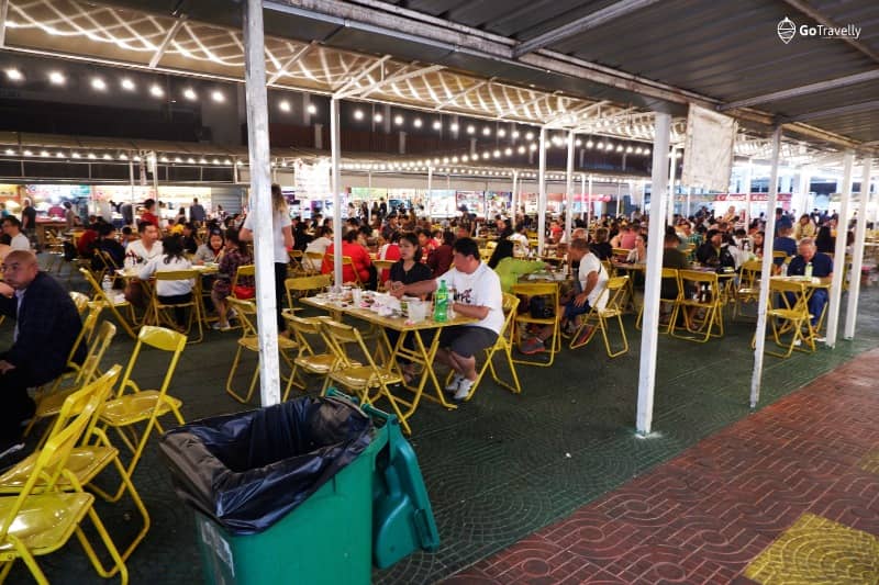 chiang rai night bazaar