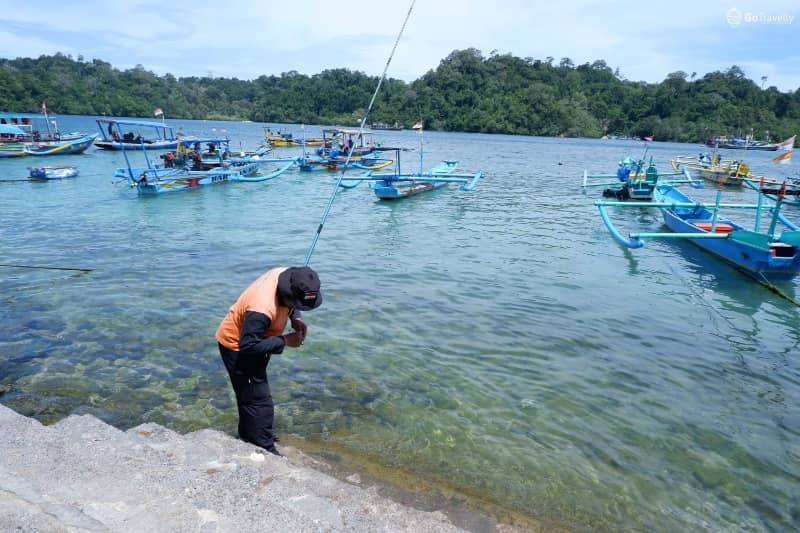 pantai sendangbiru malang