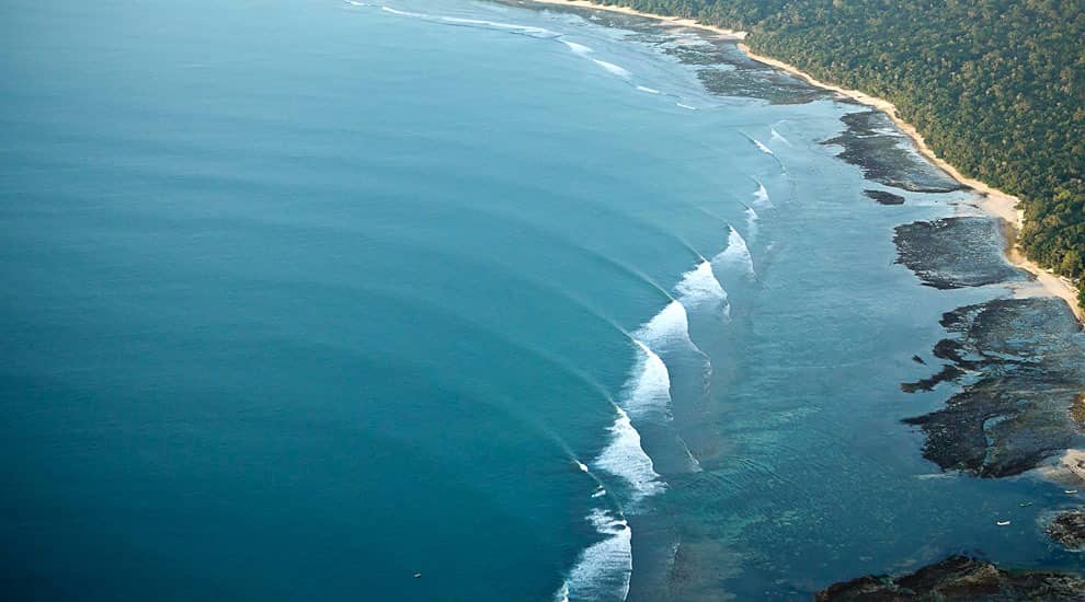 pantai plengkung banyuwangi