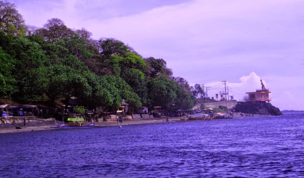 pantai watu dodol