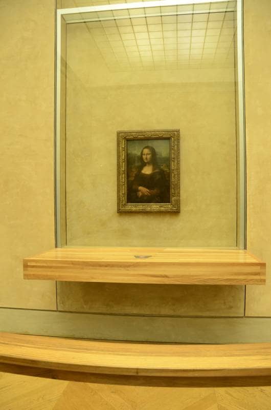 louvre museum paris