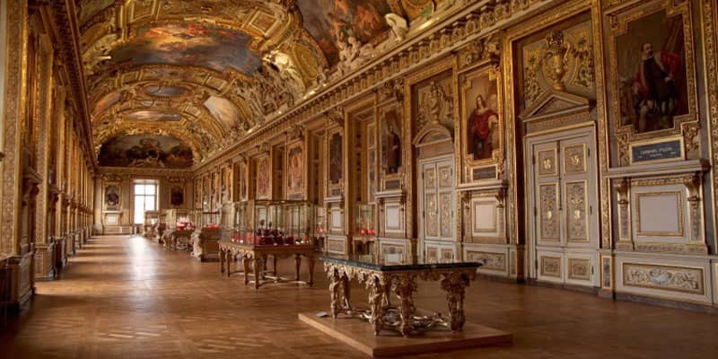louvre museum paris