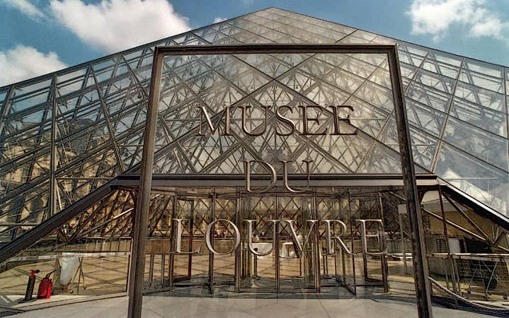 louvre museum paris