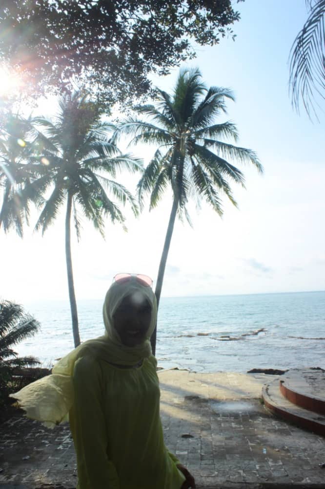 pantai karang bolong