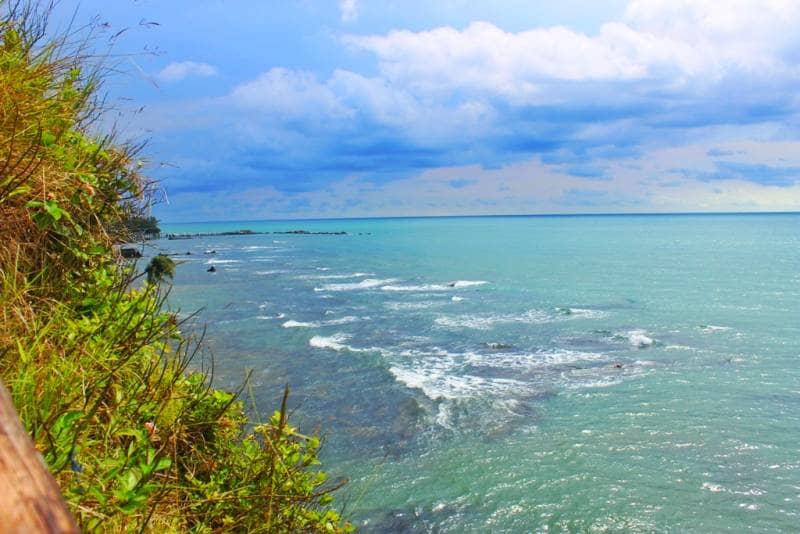 pantai karang bolong