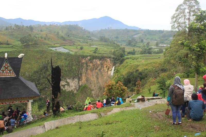 air terjun sipiso piso